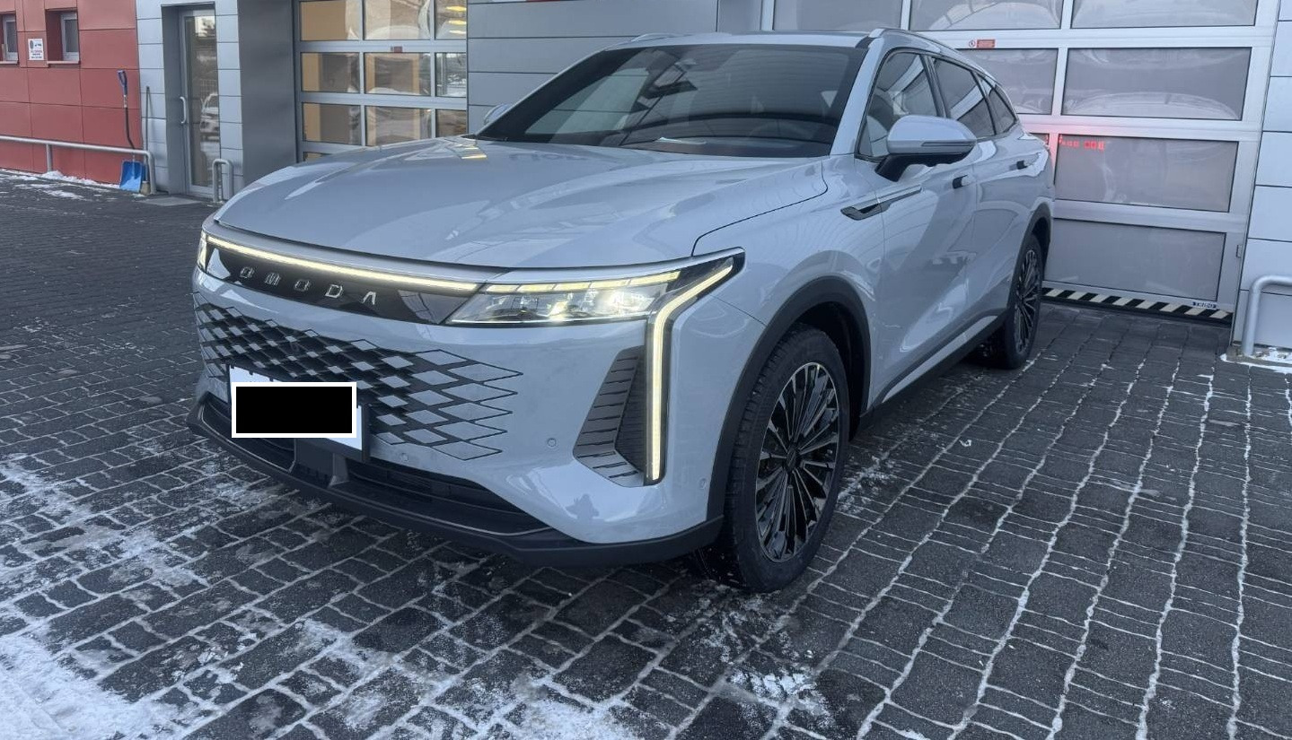 Omoda 9 SHS 9 PHEV [AWD] Premium - Tech Gray / Black